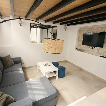 Le Loft Rousseau Apartment *